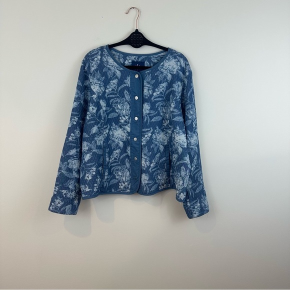 Isaac Mizrahi Quilted Jacket Blue Denim Floral Size XL Women's - Picture 2 of 10